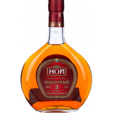 Коньяк  "НОЙ ПОДАРОЧНЫЙ" трехлетний 40% 0.5л.