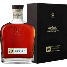 Коньяк Армянский НАИРИ 20лет 40% 0,7л.